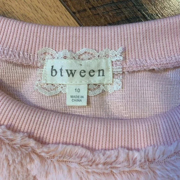 Pink soft snowflake sweatshirt size 10 box 7 - Picture 3 of 4